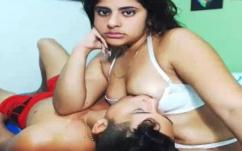 Indian College Girl Feeding Milf To Her Boyfriend On Live Cam