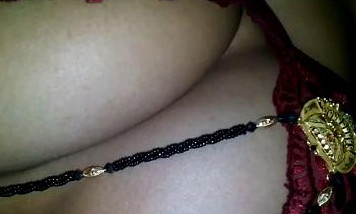 Desi aunty hot boobs pressed