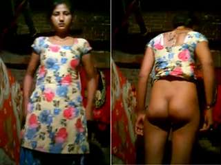 Today Exclusive-Desi Village Girl Showing her ass and Pussy