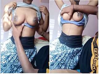 Today Exclusive-Desi Bhabhi Boob Showing In Cam Show