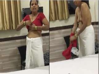 Today Exclusive- Desi Bhabhi Strip her Cloths and Ready For Sex