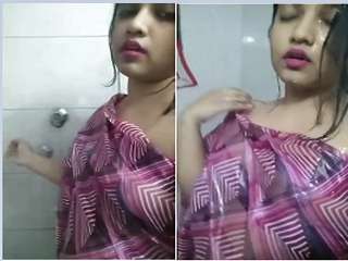 Today Exclusive- Cute Desi Girl Showing Her Boobs and Bathing Part 5