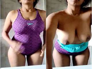 Today Exclusive-Horny NRI Girl Shows Big Boobs