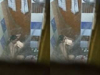 Today Exclusive- Desi bhabhi Bathing Capture By hidden Cam