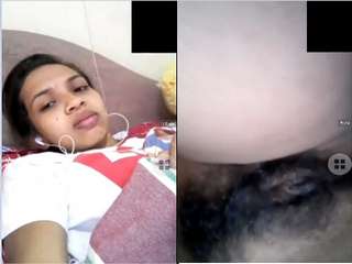 Today Exclusive-Cute Lankan Girl Showing Her Wet Pussy