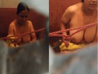 Today Exclusive- Mallu Bhabhi Bathing Record By House Owner