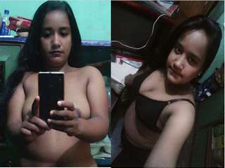 Exclusive- Cute Look Desi Girl Showing Her Big Boobs