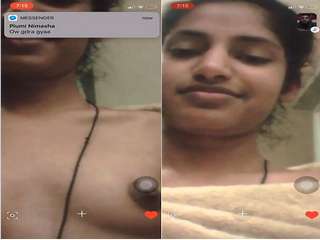 Today Exclusive- Super Hot Look Tamil Girl Showing Boobs