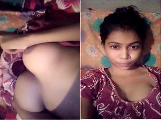 Today Exclusive- Cute Desi Girl Showing her Boobs and Pussy