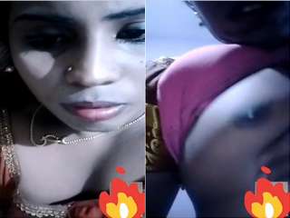 Today Exclusive- Tamil Girl Showing Her Boobs on Video Call