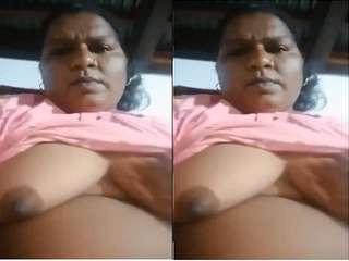 Today Exclusive- Lankan Bhabhi Showing her Boobs and Pussy