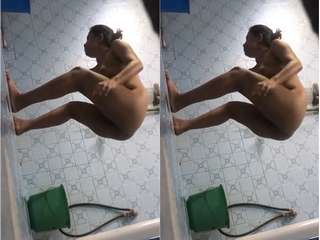 Today Exclusive- Lankan Wife Bathing Record by hidden Cam