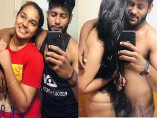 Today Exclusive- Hot Desi Cpl Record Nude Selfie