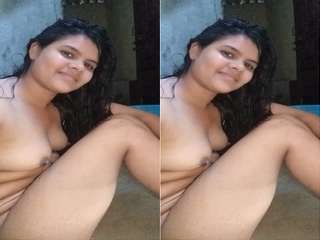 Today Exclusive- Horny Desi Bhabhi Record Nude Video part 1