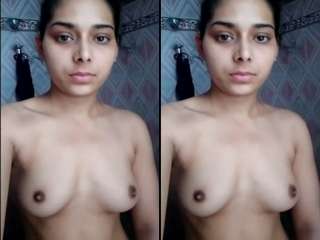 Today Exclusive- Cute Desi Girl Showing Her Nude Body