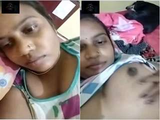 Today Exclusive- Bhabhi Showing Boobs to Lover On Video Call