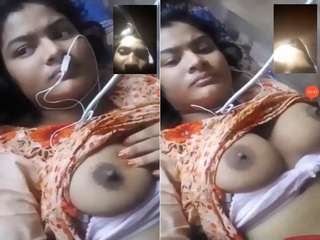 Today Exclusive- Desi Village Girl Showing Her Boobs On Video Call