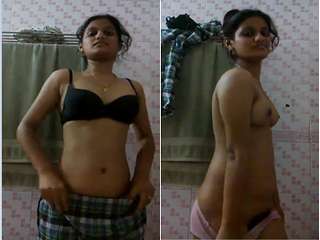 Exclusive-Sexy look Desi Girl Record Nude Selfie Video For Lover