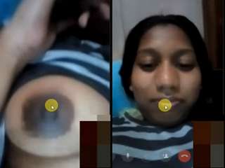 Today Exclusive- Sexy Lankan Girl Showing Her Boobs on video call Part 2