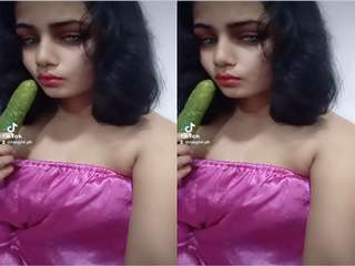 Today Exclusive – Cute Desi Girl Showing her Boobs part 3