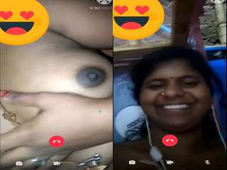 Today Exclusive- Sexy Tamil Bhabhi Showing Her Boobs and Pussy to Lover On Video Call