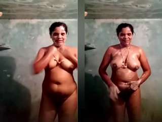 Today Exclusive- Tamil Bhabhi Record her Bathing Video Part 2