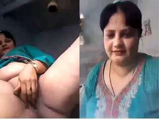 Today Exclusive- Horny Paki Bhabhi Masturbating