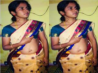 Today Exclusive- Famous Tamil Wife Showing Her Nude Body On Video Call