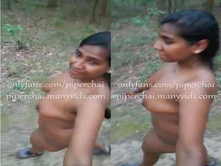 Today Exclusive-Sexy Nri Girl Record Nude Selfie