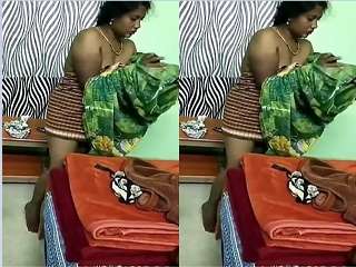 Today Exclusive-Tamil Wife Wearing cloths after sex