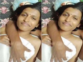 Today Exclusive- Tamil Girl Showing her Boobs and Pussy