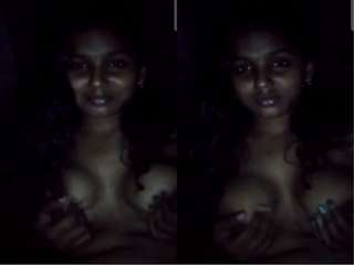 Today Exclusive- Cute Desi Girl Play with her Boobs