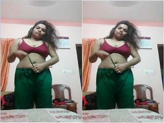 Today Exclusive- horny Desi girl Showing Her Boobs and Pussy part 1