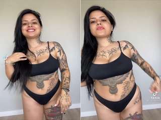 Today Exclusive- Sexy Nri Girl Showing Her Tatoo