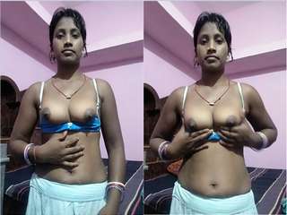 Today Exclusive- Horny Village Bhabhi Record her Masturbating Clip For Lover Part 2