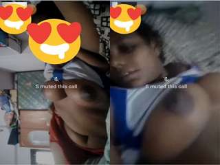 Today Exclusive-Tamil Girl Showing Her Boobs to Lover On Video Call