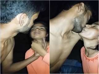 Today Exclusive- Desi lover Kissing