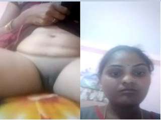 Today Exclusive- Desi Girl Showing Her Pussy