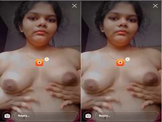 Today Exclusive-Indian Girl Showing her Boobs Part 2