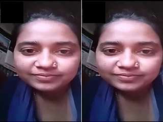 Today Exclusive- Bangla Paid Girl Showing Her Boobs On Video Call