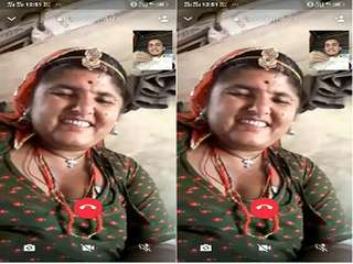Today Exclusive- Village Bhabhi Showing Pussy On Video Call