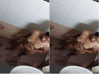 Today Exclusive- Tamil Couple Bathing Record In Hidden Cam