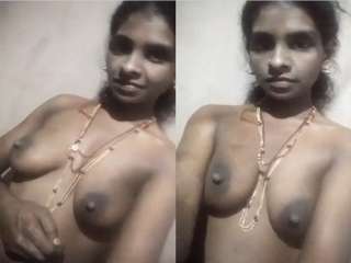 Today Exclusive- Desi Tamil Bhabhi Showing Her Boobs and Pussy
