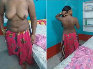 Today Exclusive- Tamil Wife Boobs Video Record By Hubby