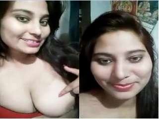 Today Exclusive- Sexy Desi Girl Showing Her Big Boobs and Wet Pussy
