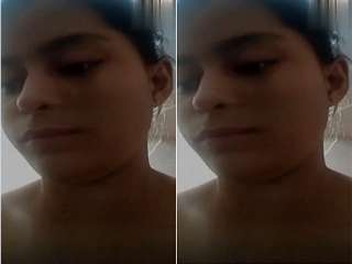 Today Exclusive -Desi Girl Record her Nude Video For Lover