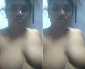 Today Exclusive- Tamil Bhabhi Showing Her Big Boobs