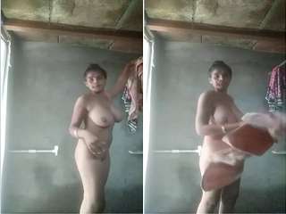 Today Exclusive- Big Boobs Desi Girl Bathing Part 1