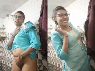 Today Exclusive- Punjabi Girl Showing Her Ass and Pussy