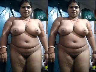 Today Exclusive- Sexy Bhabhi Showing her Nude Body